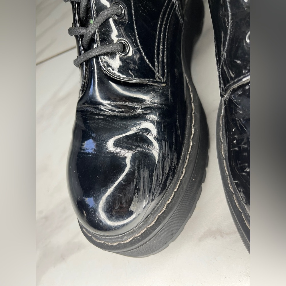 Steve Madden Bettyy1 Black Patent Women's Betty Combat Boot (USED) Size 10 - Picture 5 of 11